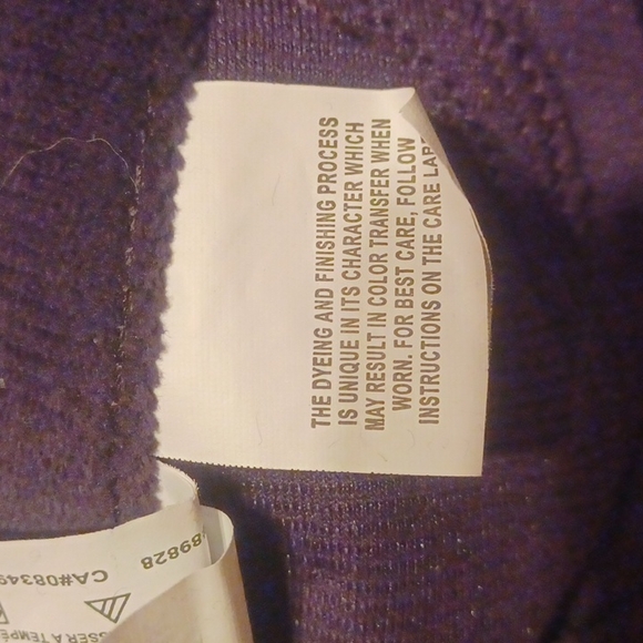 Gloria Vanderbilt, deep purple and strechy Jean style leggings. - Picture 7 of 8